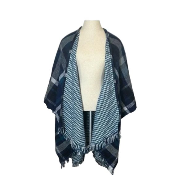 Steve Madden Blue Reversible Plaid Shawl Poncho Cape - Picture 2 of 10